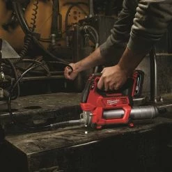 Best reviews of 🔥 Milwaukee M18 Cordless 2-Speed Grease Gun 💯 -Deals Automotive Store 9141989 2